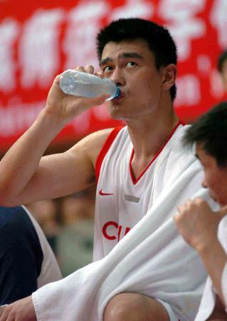 姚明称中国男篮技术落后韩国靠身体像高中打初中
