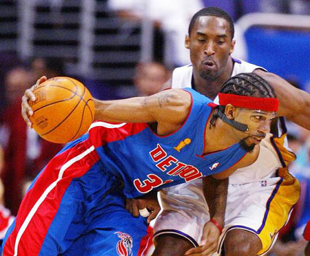 Kobe Bryant：我寧可防James也不願防他，他就像得了病一樣從不知疲憊！-Haters-黑特籃球NBA新聞影片圖片分享社區