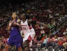 图文-隋苗WNBA赛季回顾隋菲菲与对方争抢位置