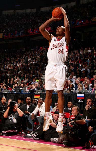 图文-[NBA]2007全明星周末 雷阿伦跳投实力强