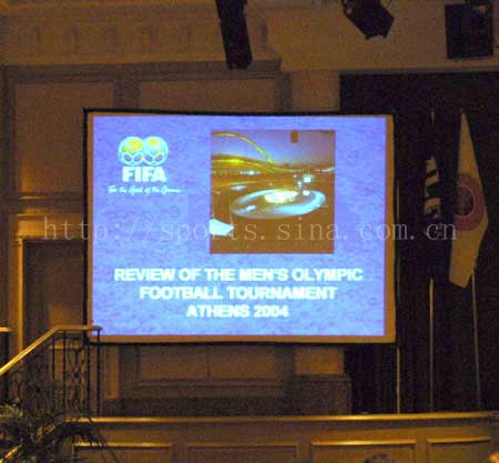图文-亚足联首届足球大会 主题之雅典奥运足球