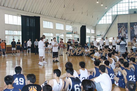 图文-耐克亚洲篮球训练营 孩子们难得的机会_