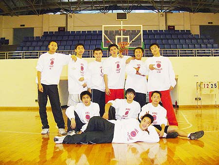 图文-NIKE高中篮球联赛分赛区冠军 成都树德中