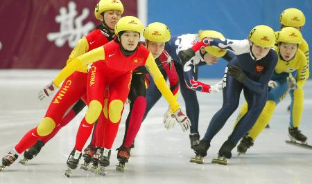 图文-世界短道速滑 中国选手女子2000米接力夺