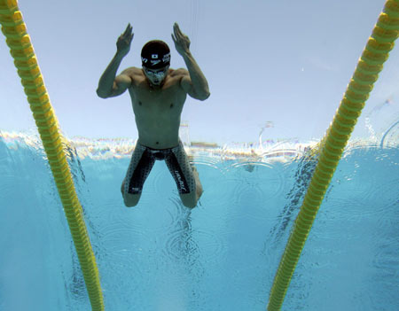 图文-男子100米蛙泳半决赛 日本选手水中标准