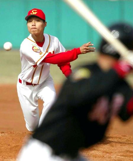图文-2004中国棒球联赛在沪揭开战幕 上海队投
