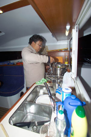 图文-纵横四海远航出发在即船长下厨做年夜饭