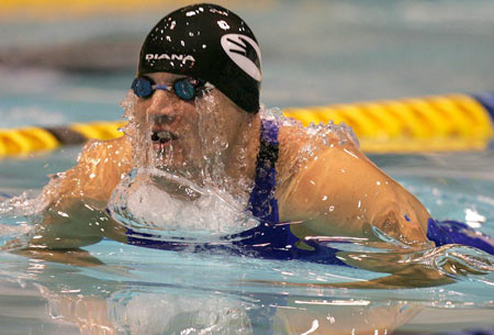 -南非游泳世界杯 乌克兰里索格尔男200蛙泳夺