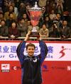 图文-乒联总决赛颁奖仪式波尔高举冠军奖杯