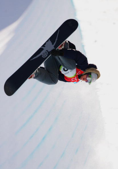 图文-单板滑雪男子U型池怀特夺金 劲爆极限滑