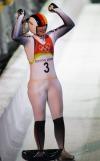 图文-女子单人无舵雪橇德国包揽前三季军胡夫纳庆祝