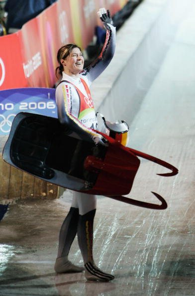 图文-女子单人无舵雪橇德国包揽前三克劳夏尔完赛