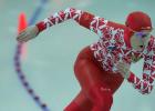 图文-女子速度滑冰500米决赛冠军在场上飞驰