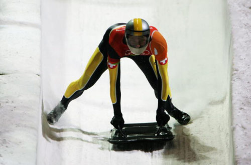 图文-冬奥会俯式冰橇男子赛