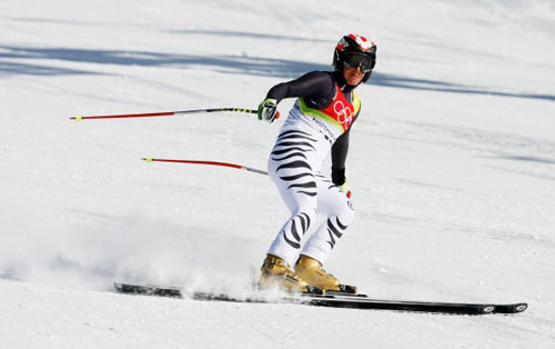 图文-女子高山滑雪超级大回转德国选手拼尽全力