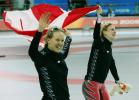 图文-速度滑冰女子1500米加拿大揽金银