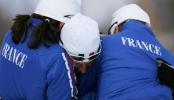 图文-冬季两项女子4x6公里接力赛法国队紧紧抱做一团