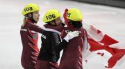 图文-短道速滑接力中国队成绩取消加拿大拥抱庆祝