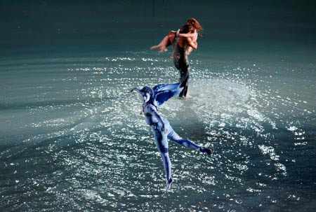 图文-04年雅典奥运会开幕式水中的天使和爱情