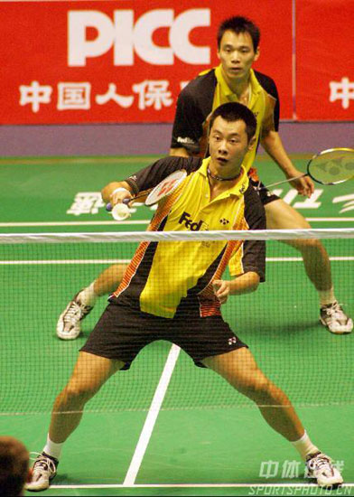 图文-中国羽毛球公开赛赛况前后站位配合默契
