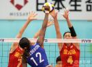 图文-女排世锦赛中国VS古巴卡尔德隆强攻威力大