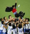 图文-亚运男曲决赛中国1-3韩国教练乐开怀