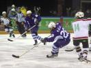 图文-[亚冬会]男子冰球比赛举行队员激烈拼抢