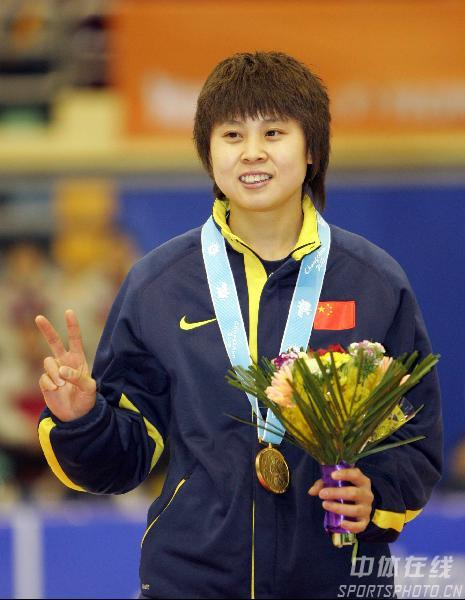 图文-亚冬会王蒙500米破纪录夺冠 脸上洋溢胜