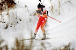 图文-冬季两项女子15公里刘显英摘金青松白雪为伴