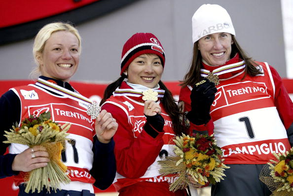 图文-自由式滑雪世锦赛李妮娜夺冠姐妹齐展奖牌