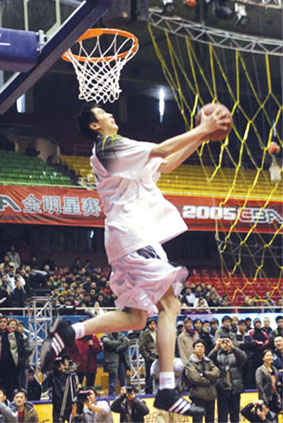 张成雷恩易立闪耀全明星赛 组图