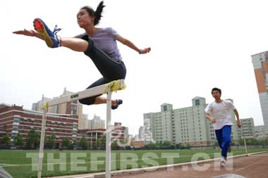 北京第十二中学自创比赛体验团队协作_NIKE新