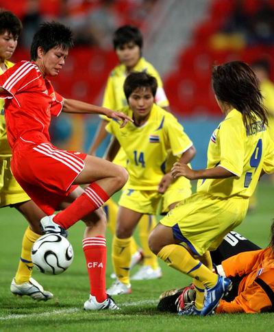 亚运会:中国女足首场比赛7:0战胜泰国队(3)_其