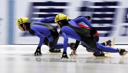 图文:速滑――短道速滑北京站赛况(1)