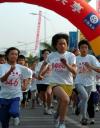 图文-南宁举行“解放日”长跑3000米长跑的爱好者