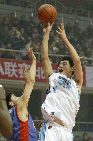 图文[cba]北京100-93胜新疆 焦健投篮不可挡