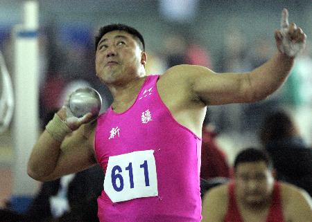 图文-全国室内田径赛北京站 李文魁男子铅球第三