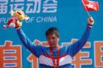 图文-王史提芬为香港队勇夺十运会首金登台领奖