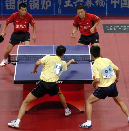 图文-十运乒乓球男子双打决赛 决赛中强强对话
