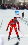 图文-越野滑雪男子30公里追逐赛中国夏万冲过终点