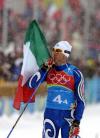 图文-越野滑雪男子4X10公里接力安静的庆贺胜利