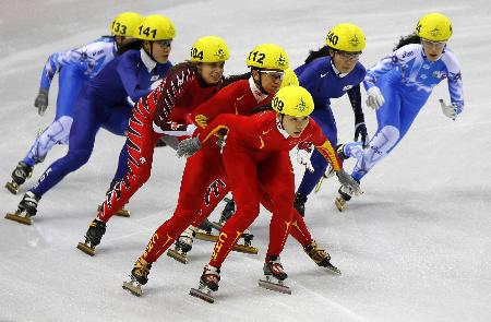 图文:短道速滑女子接力赛落幕中国队成绩被取