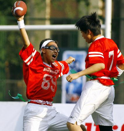 图文-腰旗橄榄球北京赛区首师实验中学得分庆