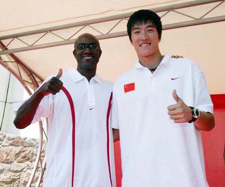 Photo of Liu Xiang  & his friend Allen Johnson