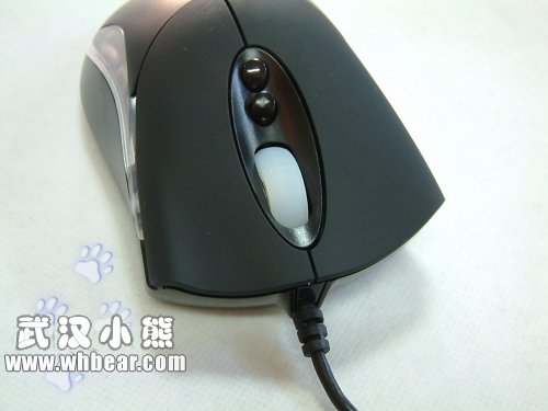 实际上razer从推出第一款鼠标开始,就以毒蛇的名称命名产品,这次与