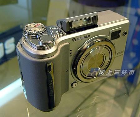 富士 finepix e500