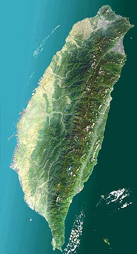 全省由台湾本岛和周围属岛以及澎湖列岛两大岛群,共80余个岛屿所组成