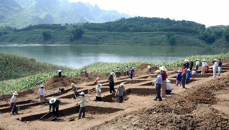 廣西出土一批新石器時期文物 6月3日,考古人員在廣西馬山縣金釵鎮