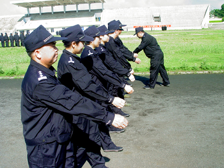 警服作训服和训练服图片