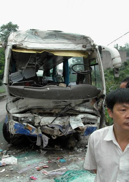重庆刚刚发生的车祸图片